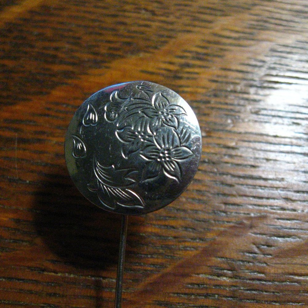 🛍cKirk Pewter Floral Vintage 1980's Silver Stick Pin